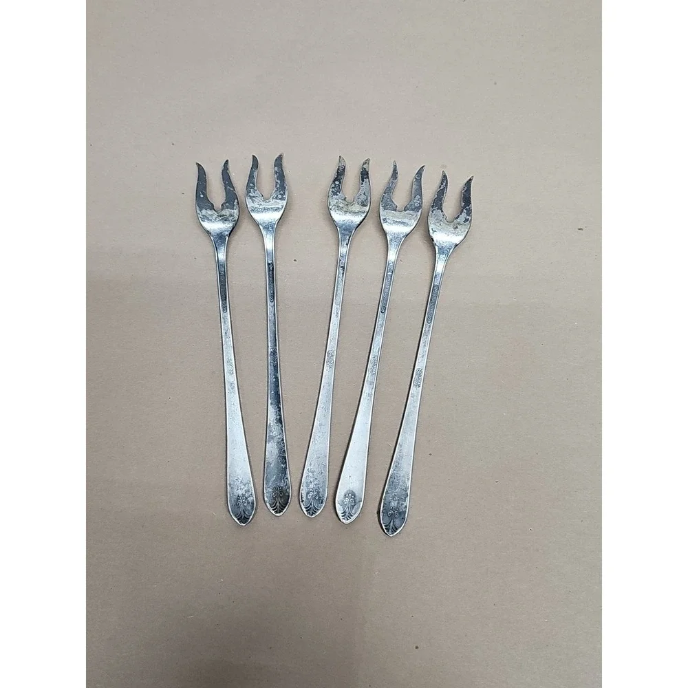 Set of 5‎ VTG Wm Rogers Mfg Co Original Rogers Silverplate Pickle Cocktail Forks